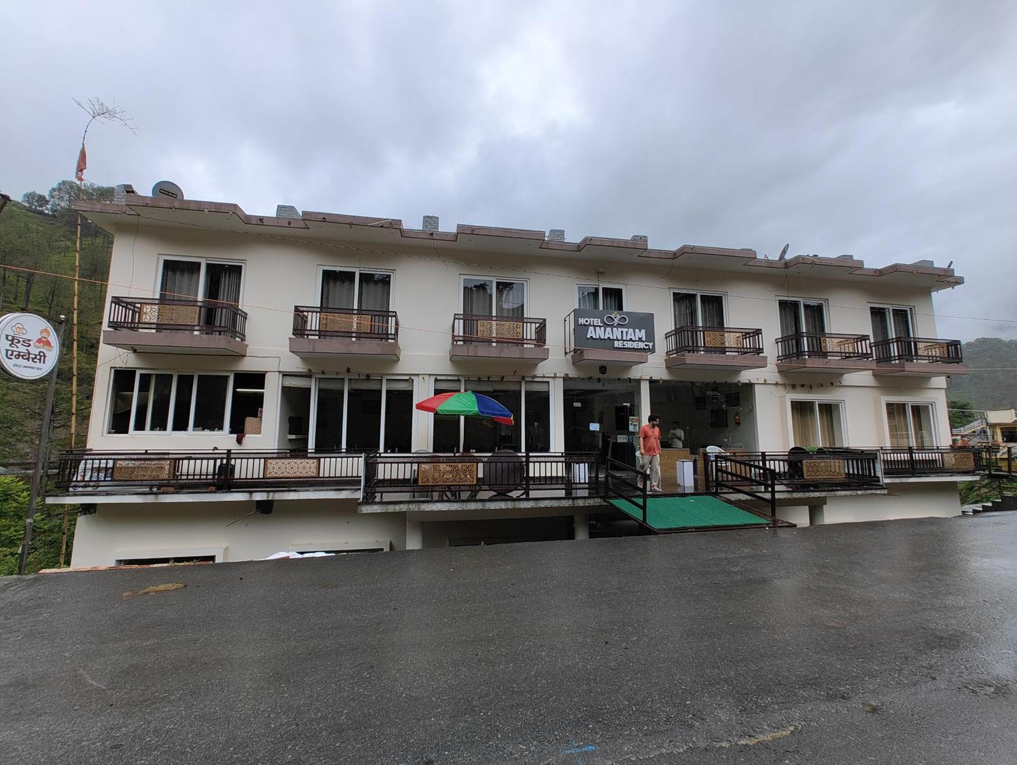 Hotel Anantam Residency Uttarkāshi Buitenkant foto