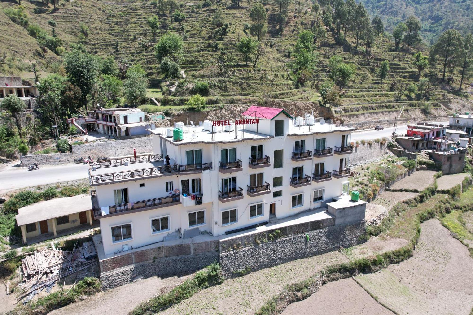 Hotel Anantam Residency Uttarkāshi Buitenkant foto