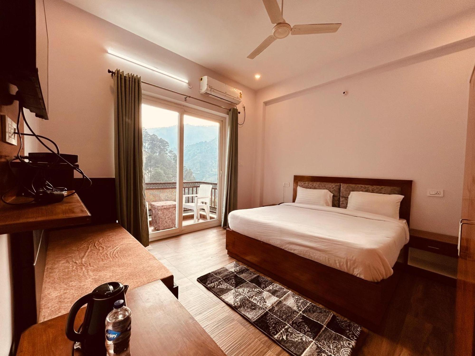 Hotel Anantam Residency Uttarkāshi Buitenkant foto